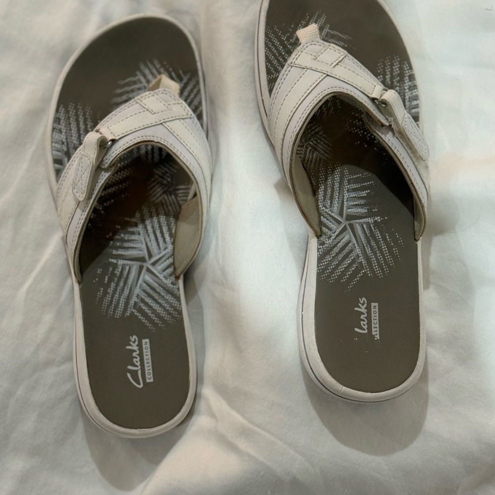 Clarks Collection Flip Flop Adjustable Strap Sandals Comfort Thong White 9